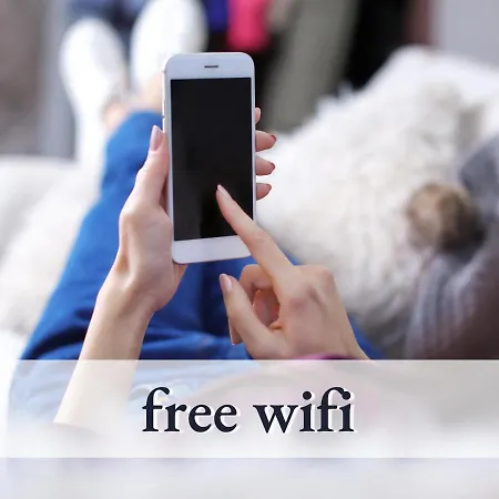 Sehr Gemuetliche Ferienwohnung In Bester Lage Mit Grosser Sitzecke L Innenstadtnaehe L 1 Minute Zum Bahnhof L Kueche L Tv L Free-wlan L Willkommen Im Hallo!-apartment 11 *