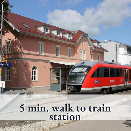 Apartamento Sehr Gemuetliche Ferienwohnung In Bester Lage Mit Grosser Sitzecke L Innenstadtnaehe L 1 Minute Zum Bahnhof L Kueche L Tv L Free-wlan L Willkommen Im Hallo!-apartment 11 *